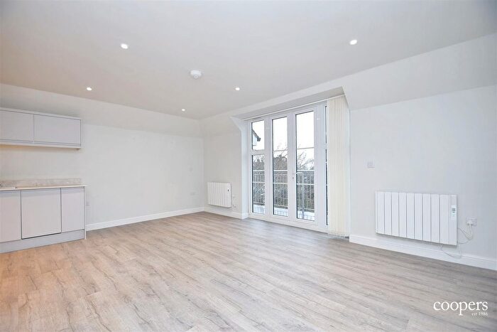 1 Bedroom Flat To Rent In Serpentine Court, Northwood, HA6