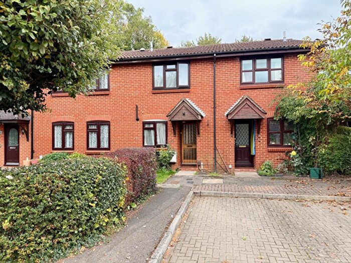 2 Bedroom Terraced House For Sale In Friars Way, Chertsey, Surrey, KT16