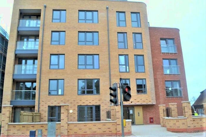 1 Bedroom Flat To Rent In London Road, Isleworth, TW7