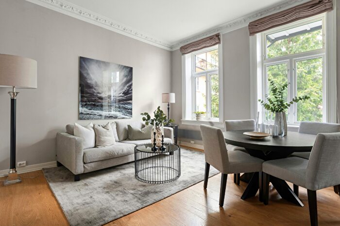 3 Bedroom Apartment For Sale In Salford Riverside, M5