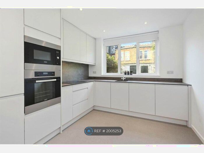 2 Bedroom Flat To Rent In Chiswick, London, W4
