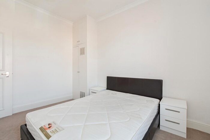 2 Bedroom Flat To Rent In Canfield Gardens West Hampstead, NW6