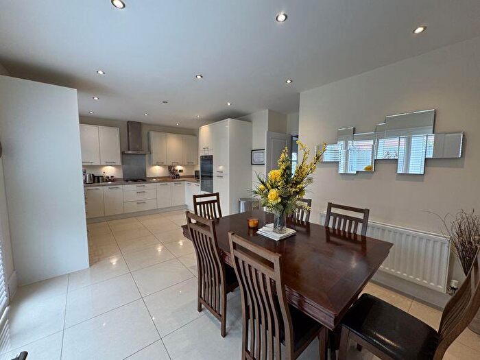 Detached House To Rent In Alanbrooke Road, Chester, CH3