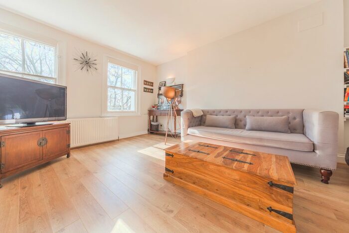 2 Bedroom Flat To Rent In Warwick Road, London, SW5