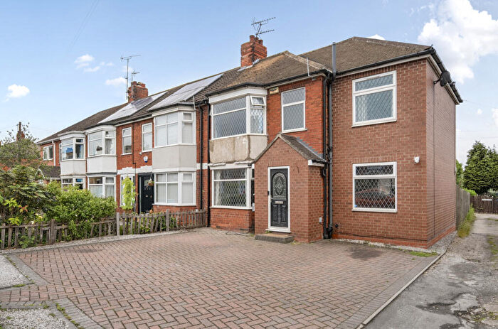 4 Bedroom End Of Terrace House For Sale In Main Street, Willerby, Hull, HU10