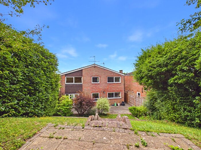 4 Bedroom Detached House For Sale In Hillside, Chesham, Buckinghamshire, HP5