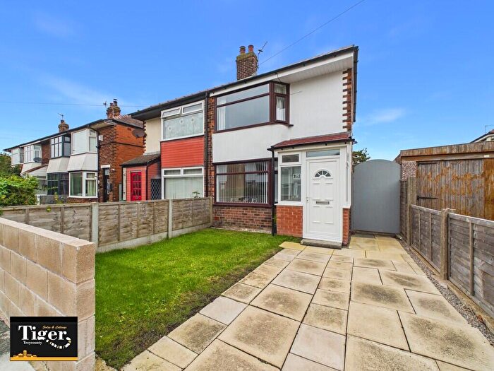 2 Bedroom Semi-Detached House For Sale In Sunningdale Avenue, Blackpool, FY4