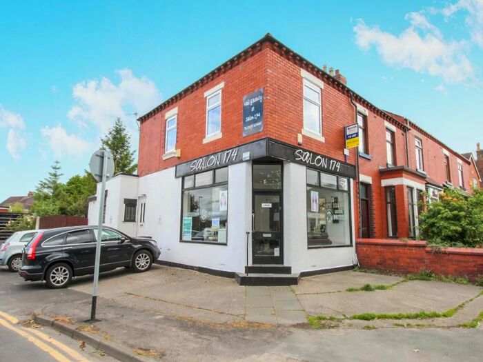2 Bedroom Flat To Rent In Upholland Road, Billinge, Wigan, Lancashire, WN5