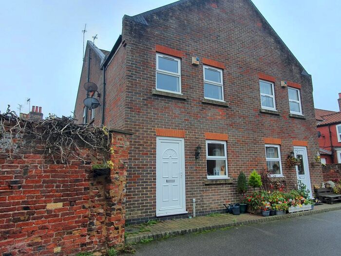 1 Bedroom Property To Rent In Union Place, PE21