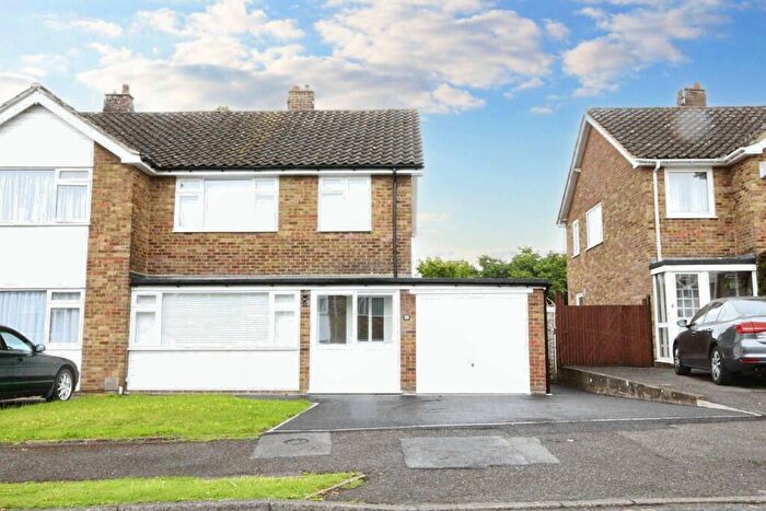 3 Bedroom Semi-Detached House To Rent In Berwyn Grove, Maidstone, Kent, ME15