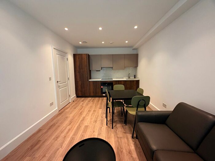 1 Bedroom Flat To Rent In Old Shoreham Road, Hove, BN3