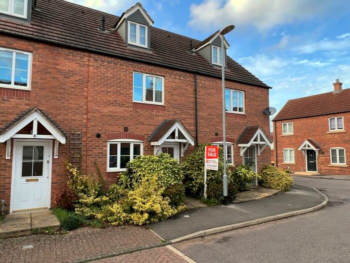 3 Bedroom Terraced House To Rent In Kestrel Drive, Bourne, PE10