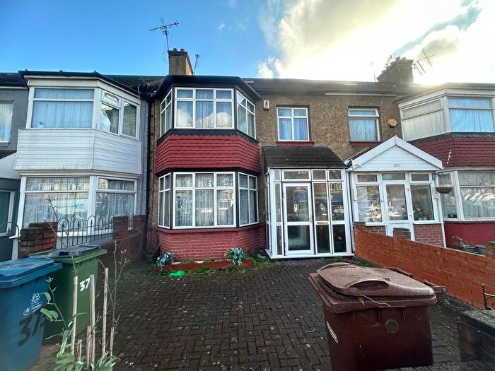 3 Bedroom Terraced House To Rent In Northolt Road, Harrow, HA2