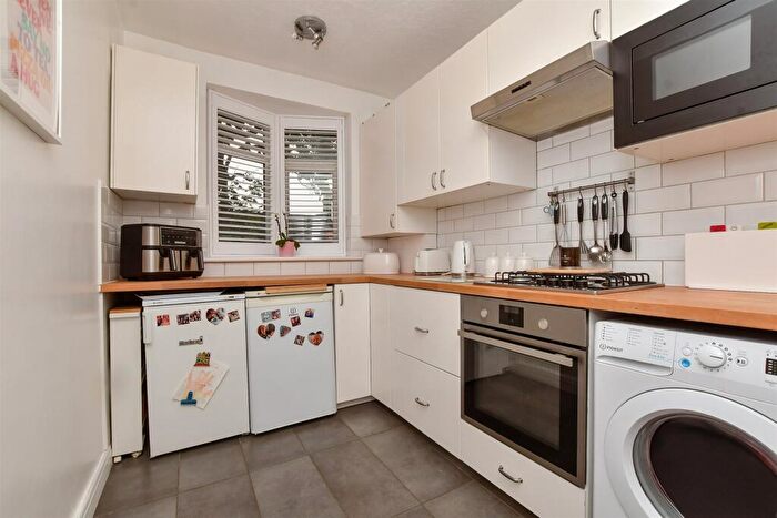 2 Bedroom Duplex For Sale In Wickham Road, Shirley, Croydon, Surrey, CR0