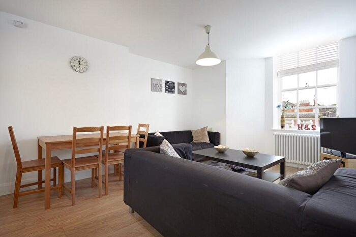 2 Bedroom Apartment To Rent In Norwood Road, SE27