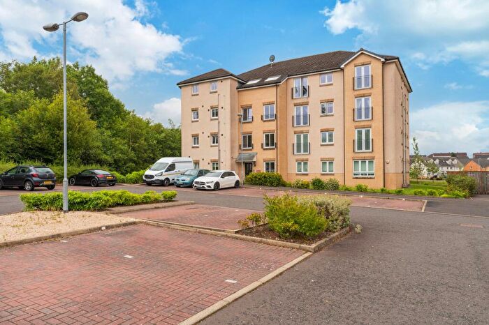 2 Bedroom Flat For Sale In Cambridge Crescent, Airdrie, ML6