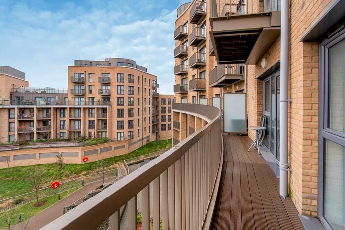 1 Bedroom Flat To Rent In Whitestone Way, Waddon, Croydon, CR0