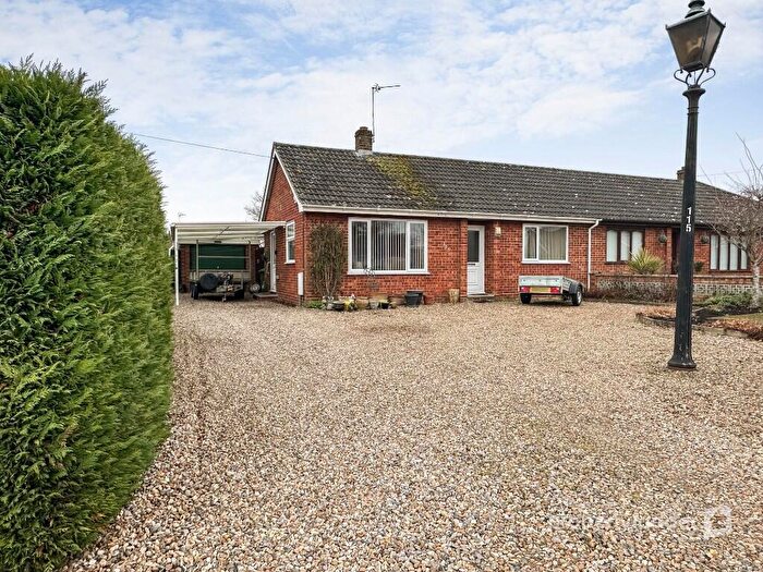3 Bedroom Semi-Detached Bungalow For Sale In Godfrey Road, Spixworth, NR10
