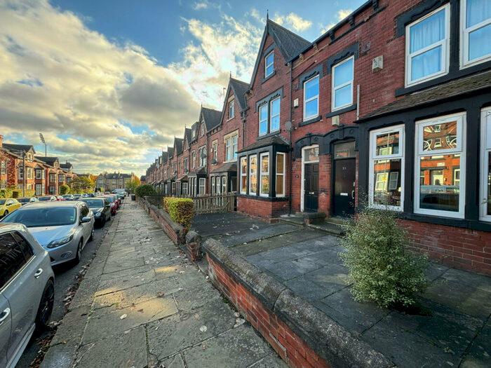 7 Bedroom Terraced House To Rent In Estcourt Avenue, Leeds, West Yorkshire, LS6