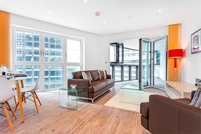 2 Bedroom Flat To Rent In Wiverton Tower, Aldgate Place, New Drum Street, E1