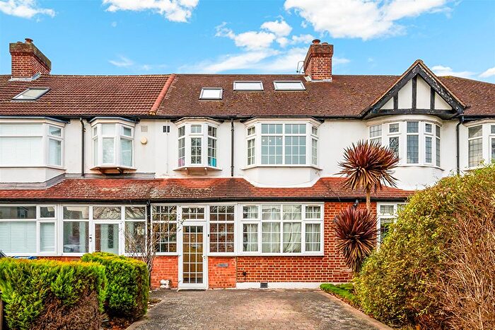 5 Bedroom Property To Rent In Buckleigh Avenue, London, SW20