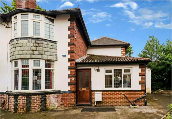 5 Bedroom Semi-Detached House To Rent In Greyshiels Avenue, Headingley, Leeds, LS6