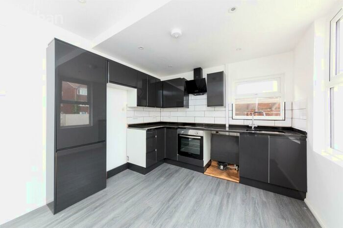 1 Bedroom Flat To Rent In Portland Road, Hove, East Sussex, BN3
