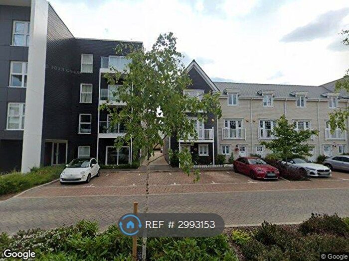 4 Bedroom Semi Detached House To Rent In Sunapee Road, Reading, RG2