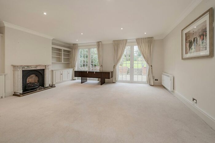 4 Bedroom Detached House To Rent In Northcliffe Drive, Totteridge, N20