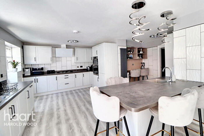 7 Bedroom Detached House For Sale In Sackville Crescent, Harold Wood, RM3