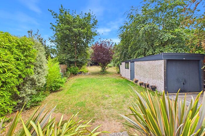 5 Bedroom Detached House For Sale In Anvil Crescent, Broadstone, Dorset, BH18 - Photo 5