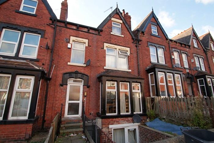 6 Bedroom Property To Rent In Estcourt Avenue, Headingley, Leeds, LS6