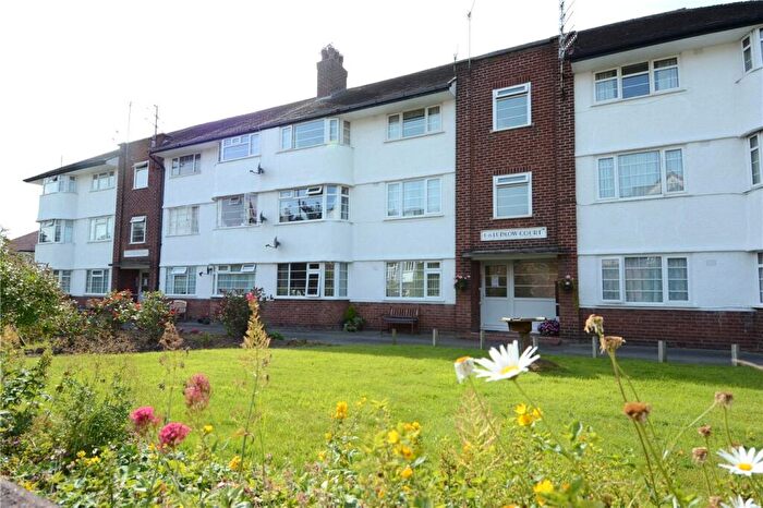 2 Bedroom Flat To Rent In Sandy Lane, West Kirby, Wirral, CH48