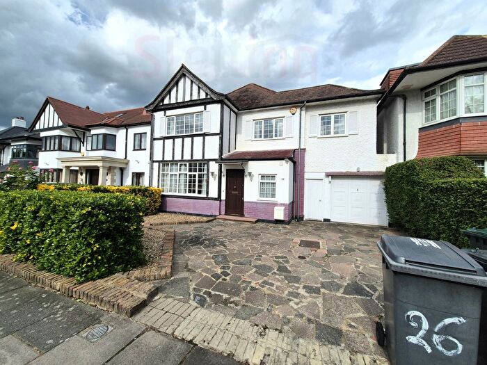 4 Bedroom Detached House To Rent In Hendon, Foscote Road, NW4