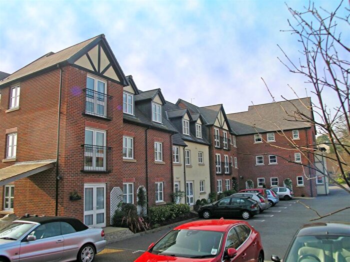 2 Bedroom Apartment For Sale In Pritchard Court, Cardiff Road, Llandaff, CF5