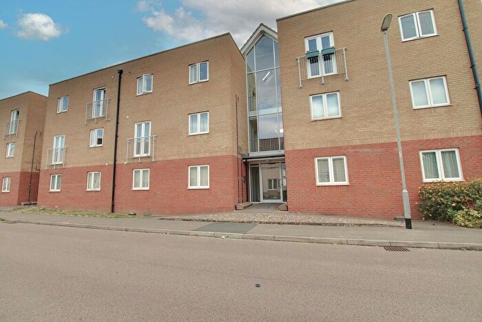 2 Bedroom Apartment For Sale In Treeway, Chatteris, PE16