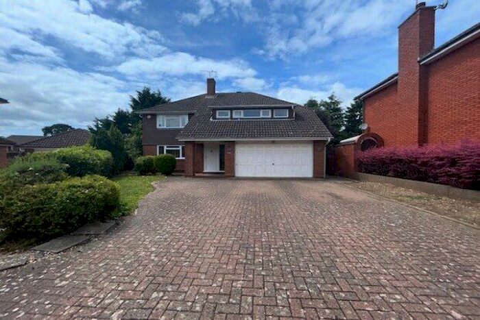 6 Bedroom Property To Rent In Sunset Drive, Luton, LU2