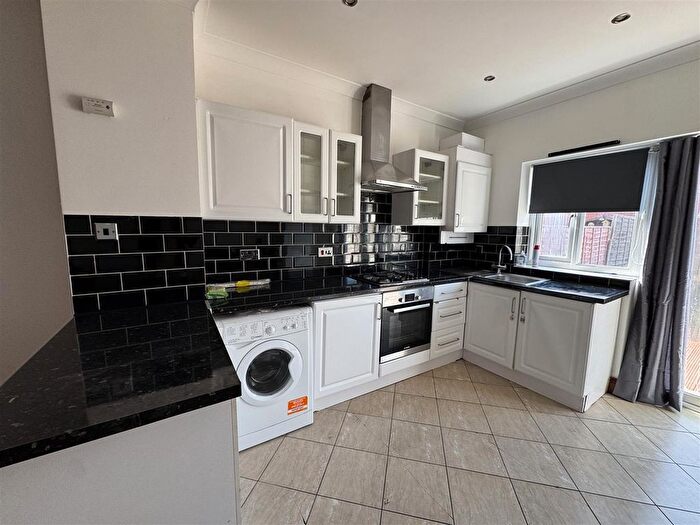 3 Bedroom Terraced House To Rent In Hibernia Road, Hounslow, TW3