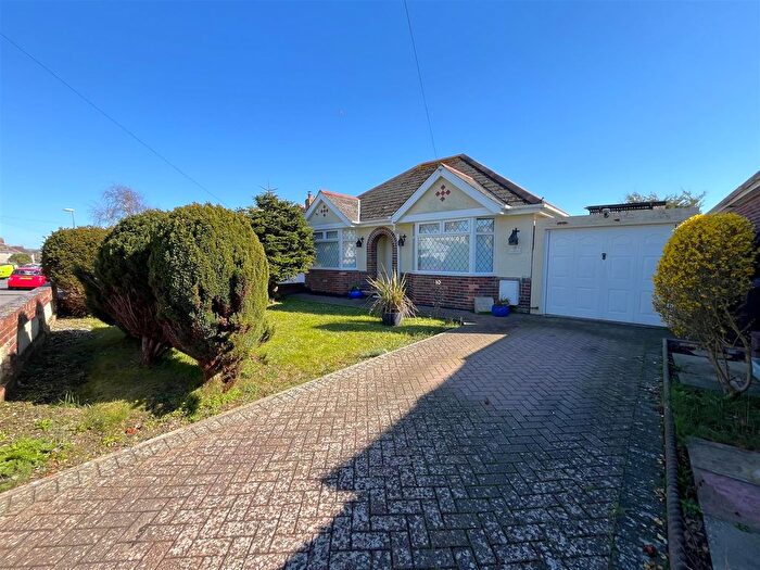 2 Bedroom Detached Bungalow For Sale In Beaumont Avenue, Lodmoor, DT4