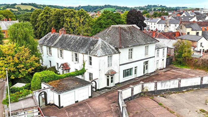 8 Bedroom Detached House For Sale In Blundells Road, Tiverton, EX16