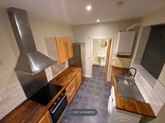 2 Bedroom Flat To Rent In Prospect Place, Newcastle Upon Tyne, NE4