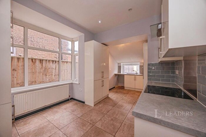 3 Bedroom Terraced House To Rent In Ethel Road, PO1