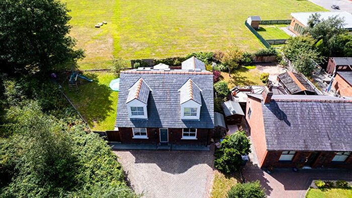 4 Bedroom Detached Bungalow For Sale In School Lane, Burscough, L40