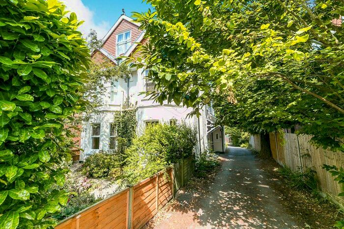 1 Bedroom Apartment To Rent In Upper Gordon Road, Camberley, GU15