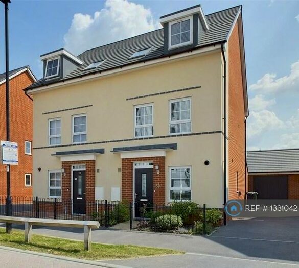 3 Bedroom Semi-Detached House To Rent In Fullbrook Drive, Basingstoke, RG21