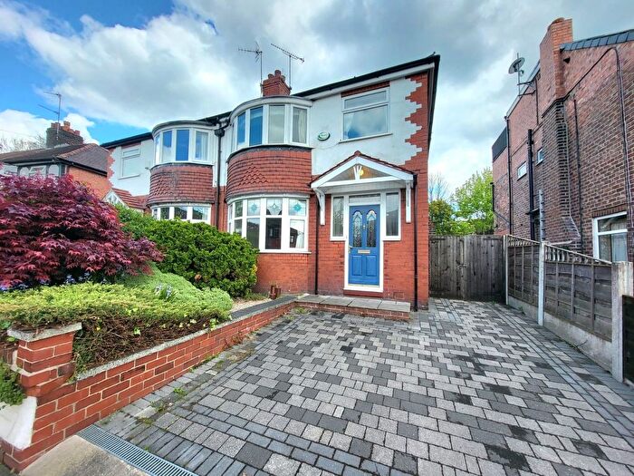 3 Bedroom Semi-Detached House To Rent In Bankfield Avenue, Heaton Norris, Stockport, SK4
