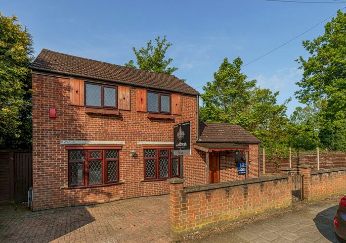 3 Bedroom Detached House To Rent In Blakeney Road, Beckenham, BR3