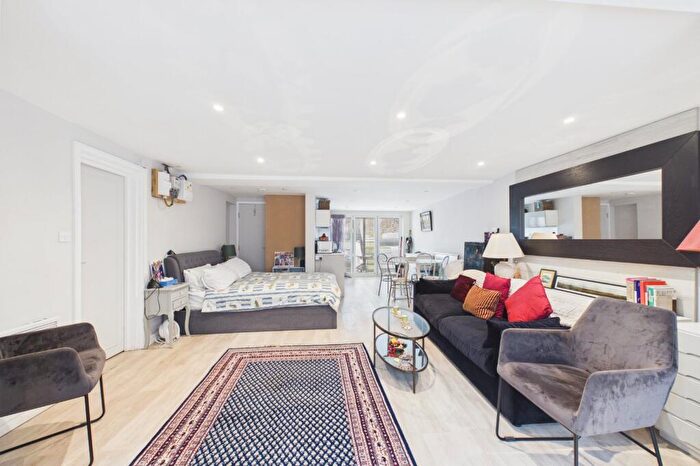 1 Bedroom Flat To Rent In Alma Road, Windsor, Berkshire, SL4