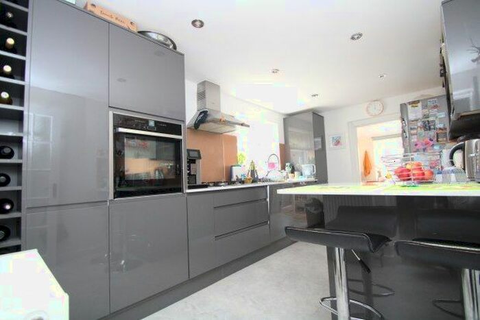 3 Bedroom Property To Rent In Gloucester Road, Croydon, CR0