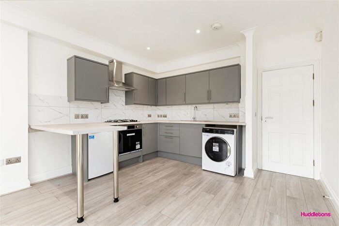 1 Bedroom Flat To Rent In Hercules Street, London, N7